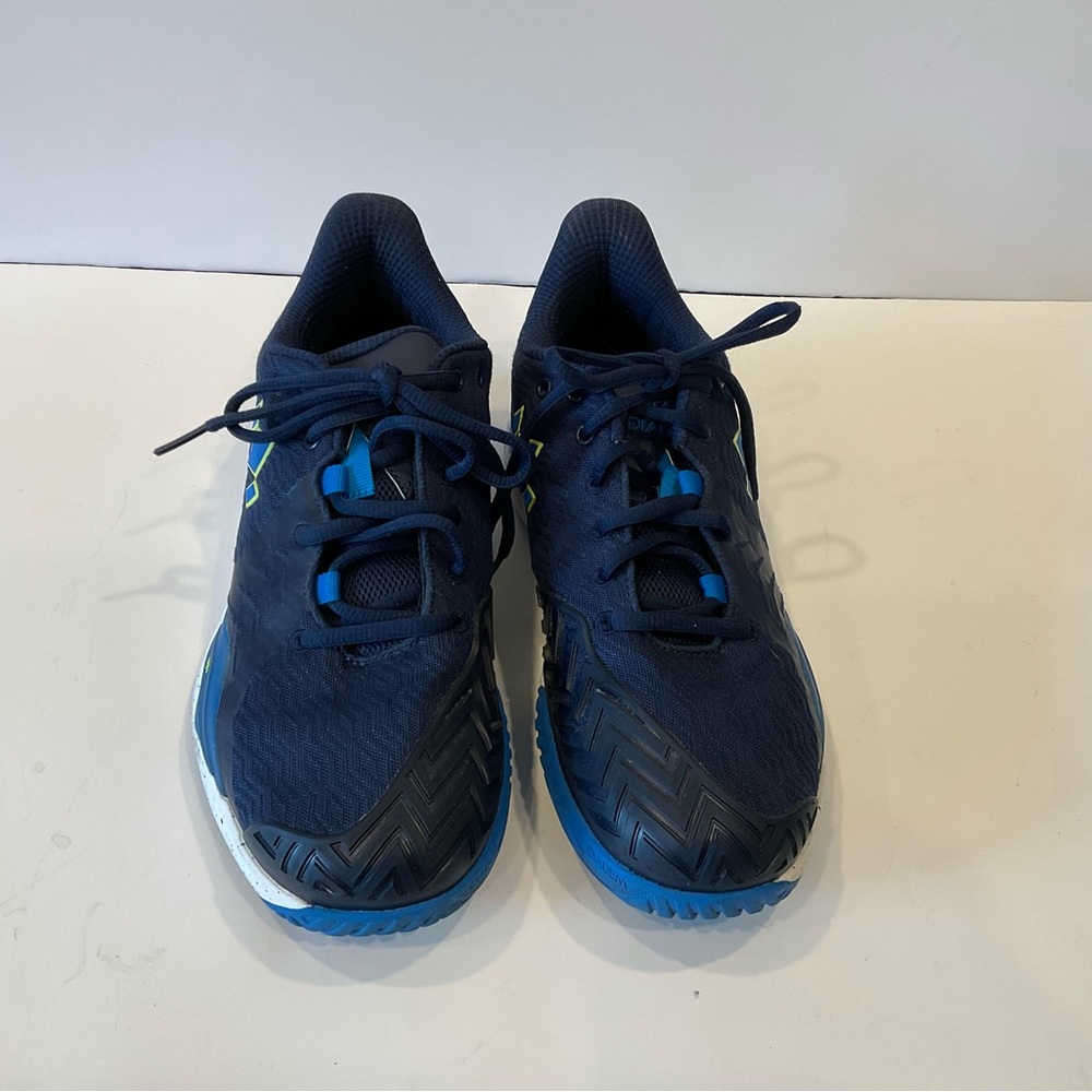MENS/ YOUTH BOY DIADEM COURT SHOE/SNEAKER. EEUC!